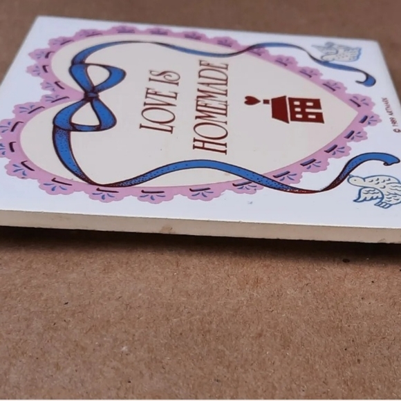 Vintage Artmark Ceramic Tile Trivet LOVE IS HOMEMADE - Picture 6 of 7